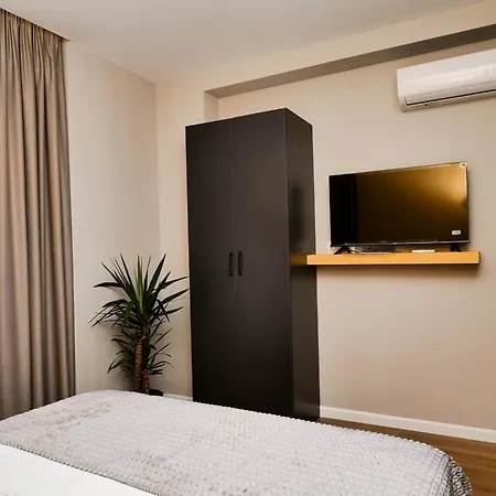 Apartament Bulevardi Blu 2 *